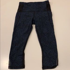 Lululemon mid length tights size 4